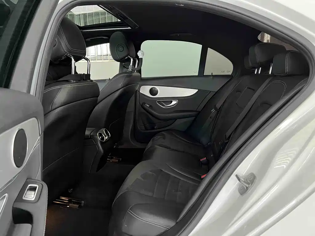 Mercedes-Benz C-Class 2016 — фото 10