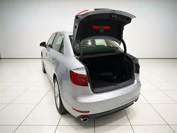 Audi A4L 2017
