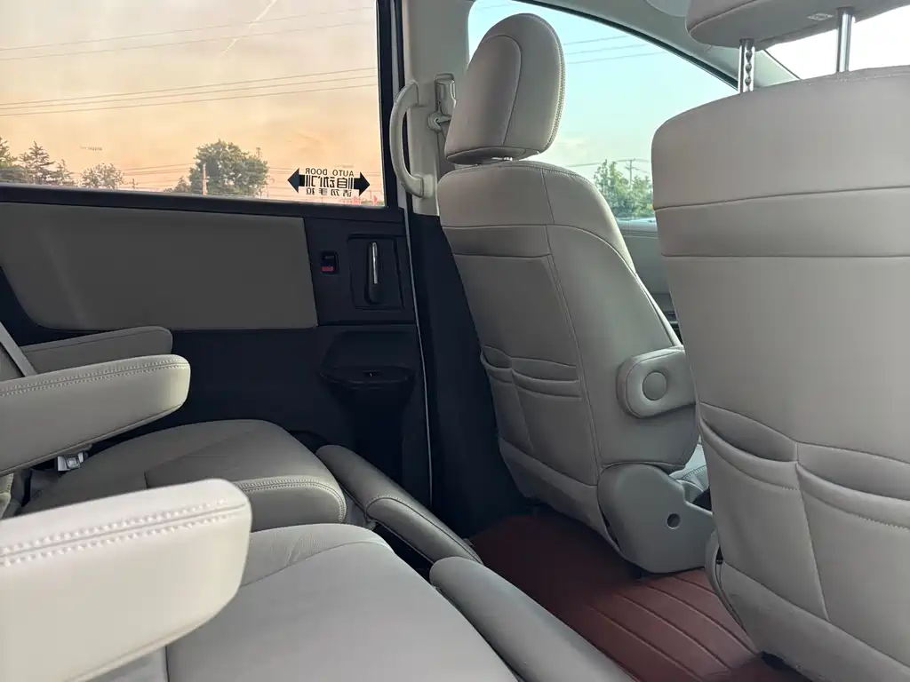 Honda Odyssey 2016 — фото 15