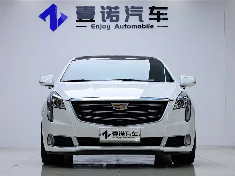 Cadillac XTS 2018 — фото 2