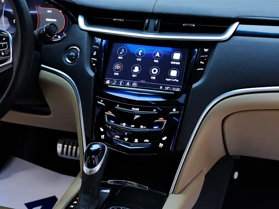 Cadillac XTS 2018 — фото 20
