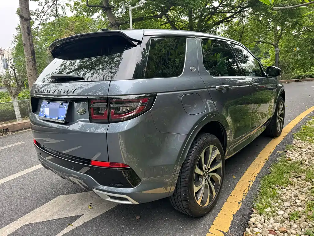 Land Rover Discovery Sport 2023 — фото 6