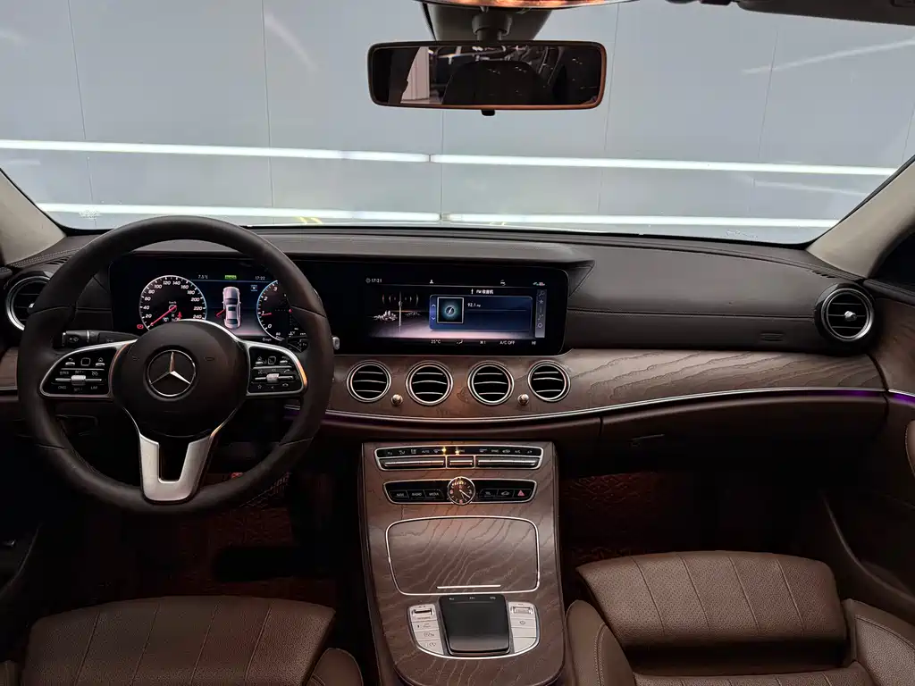 Mercedes-Benz E-Class 2019 — фото 9