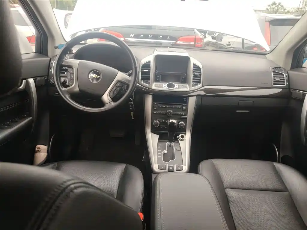 Chevrolet Captiva 2016 — фото 10