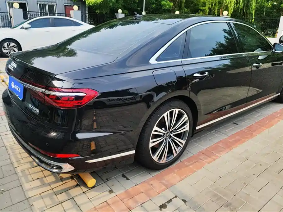 Audi A8 2024
