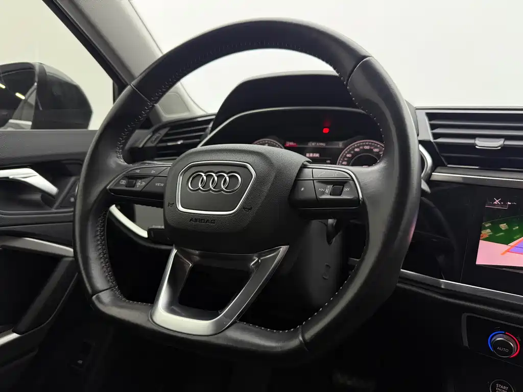 Audi Q3 2022 — фото 16