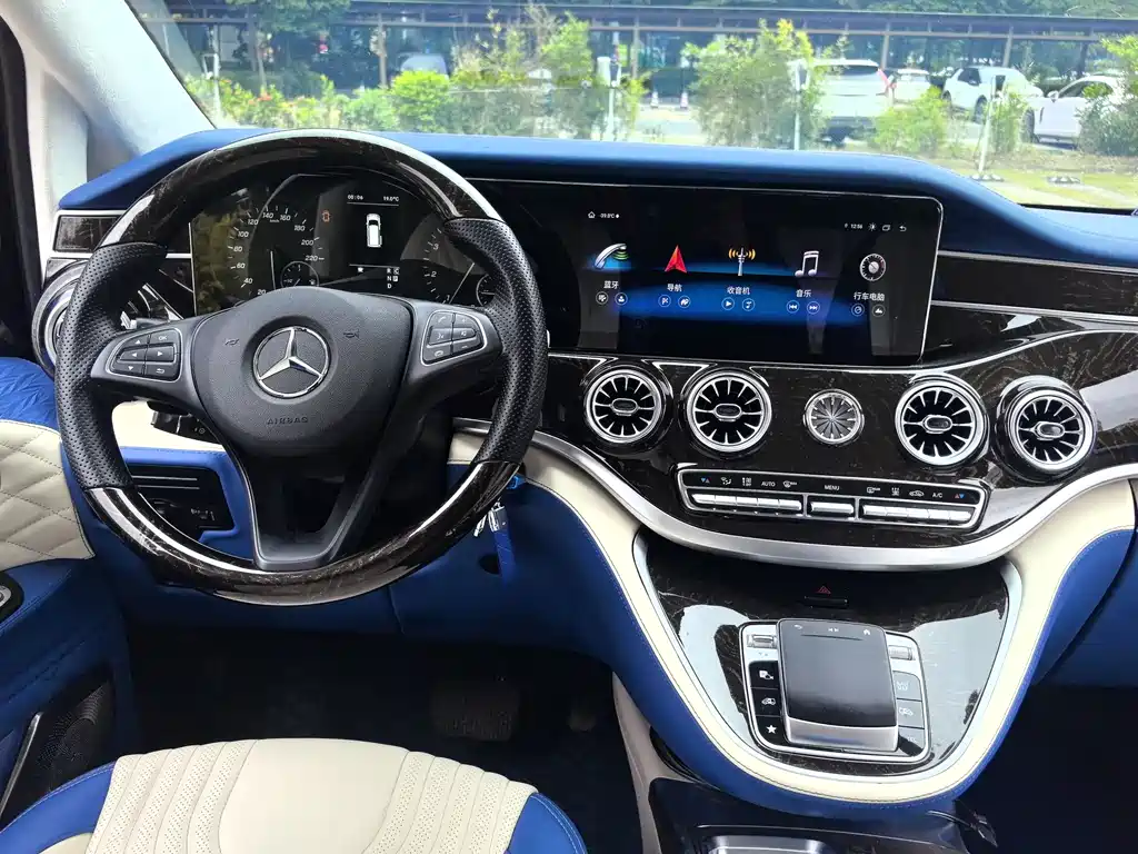 Mercedes-Benz Vito 2022 — фото 14