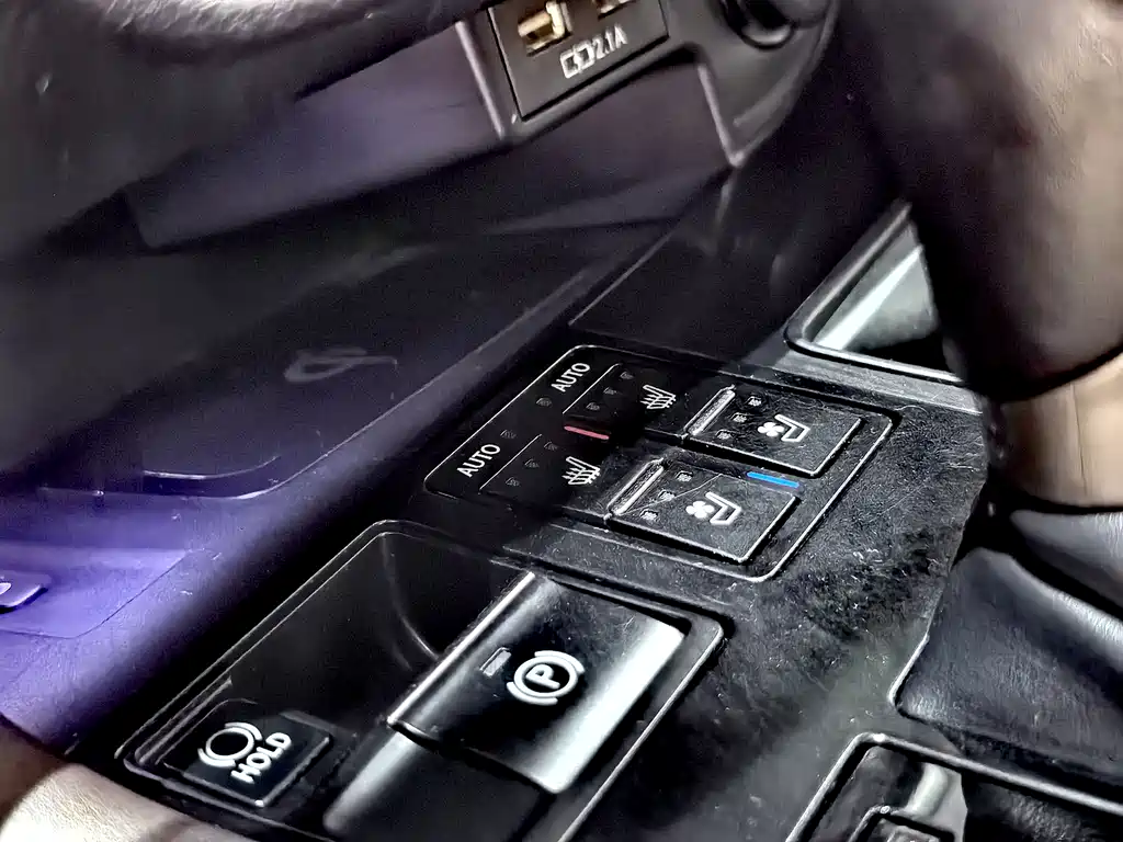 Lexus RX 2020 — фото 10