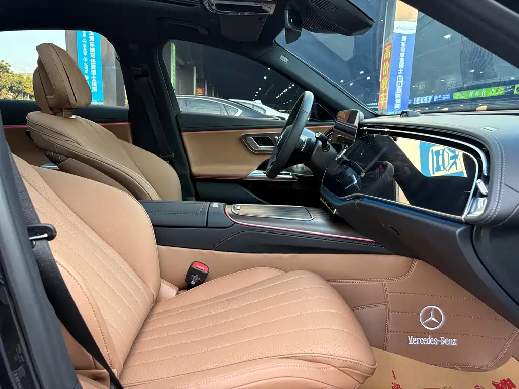Mercedes-Benz E-Class 2025 — фото 13