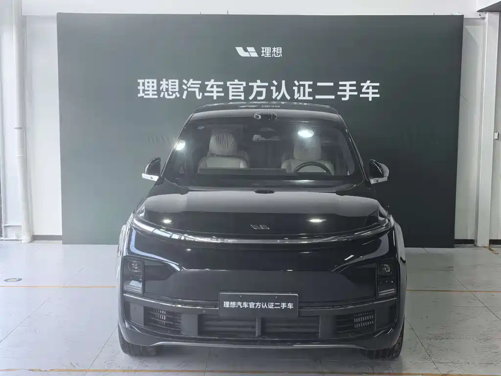Li Auto Li L8 2025