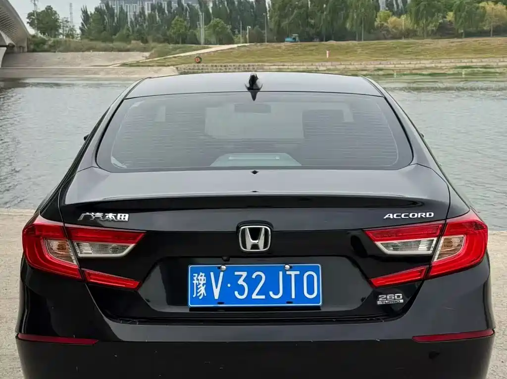Honda Accord 2018 — фото 3