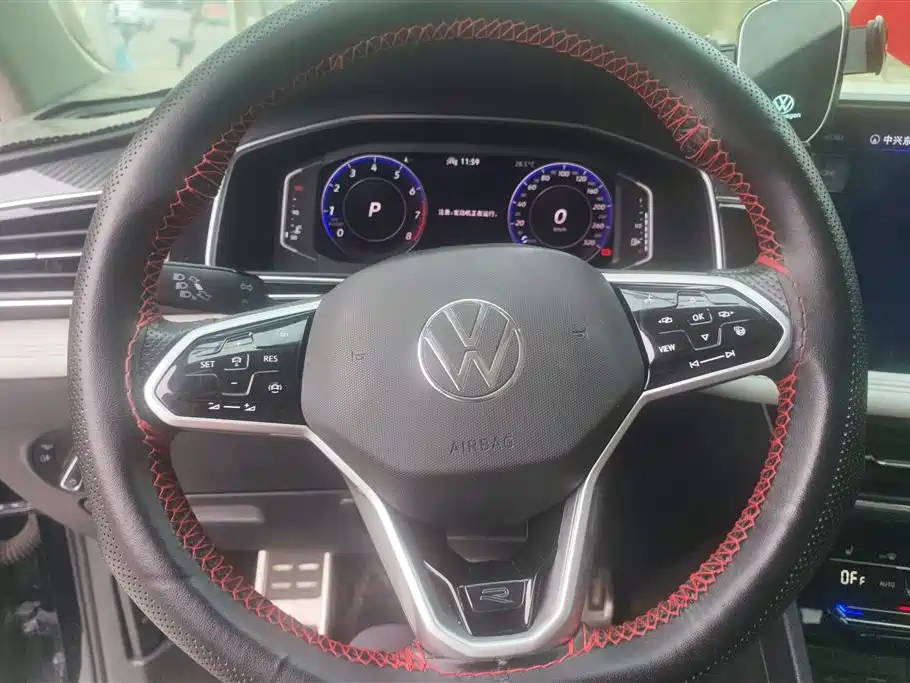 Volkswagen Tiguan L 2022 — фото 15