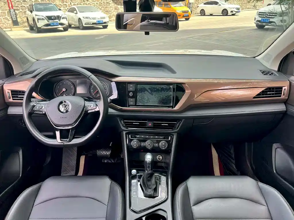 Volkswagen Tharu 2019