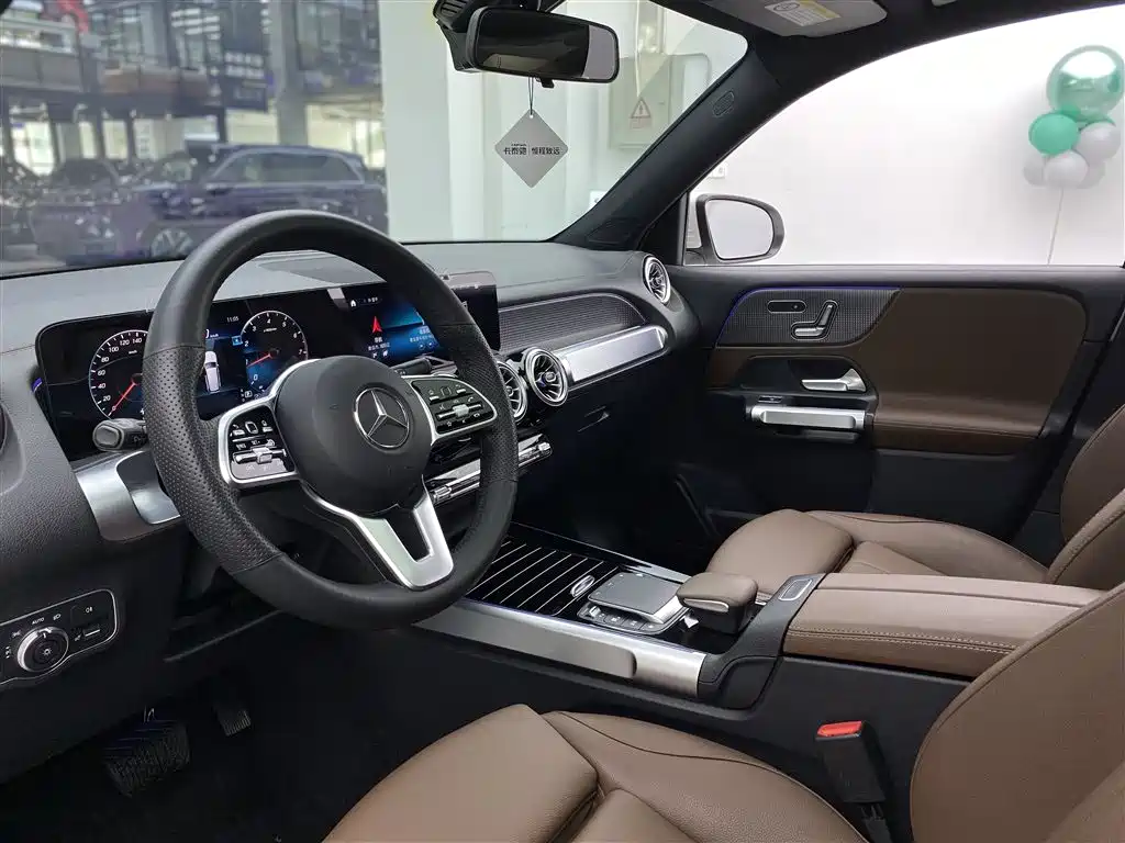 Mercedes-Benz GLB 2021
