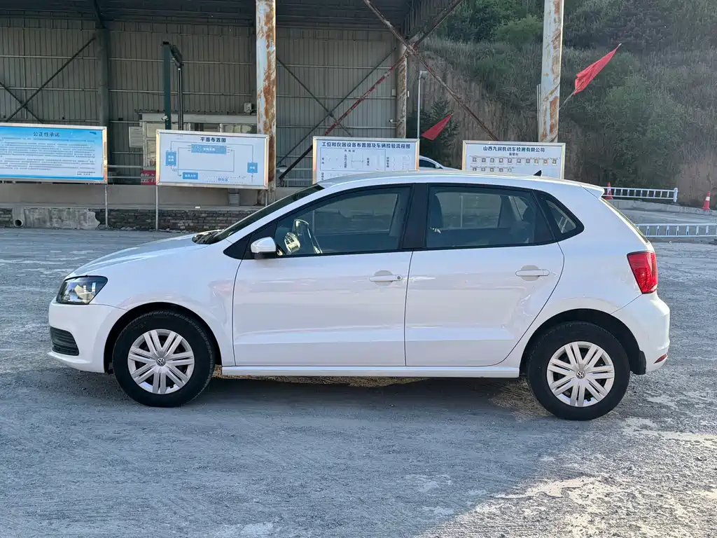 Volkswagen Polo 2018 — фото 4