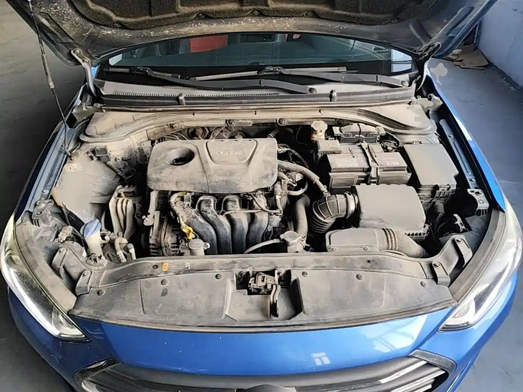 Hyundai Elantra 2016 — фото 20