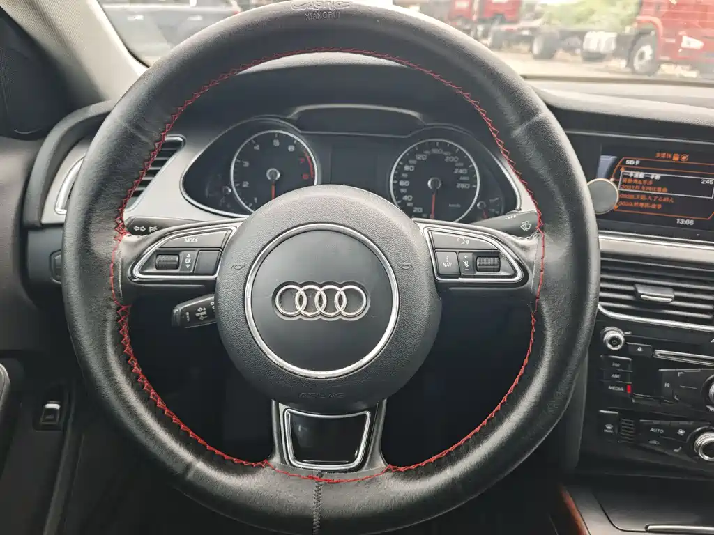 Audi A4L 2012 — фото 10