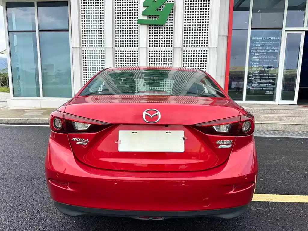 Mazda 3 Axela 2016 — фото 27