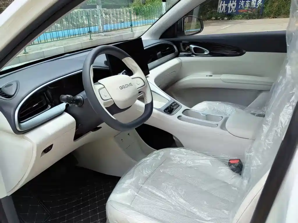 Geely Galaxy Starwish 2025 — фото 8