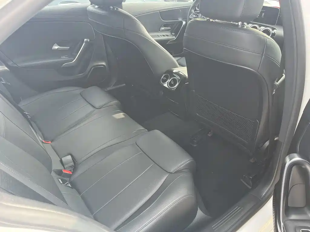 Mercedes-Benz A-Class 2020 — фото 10