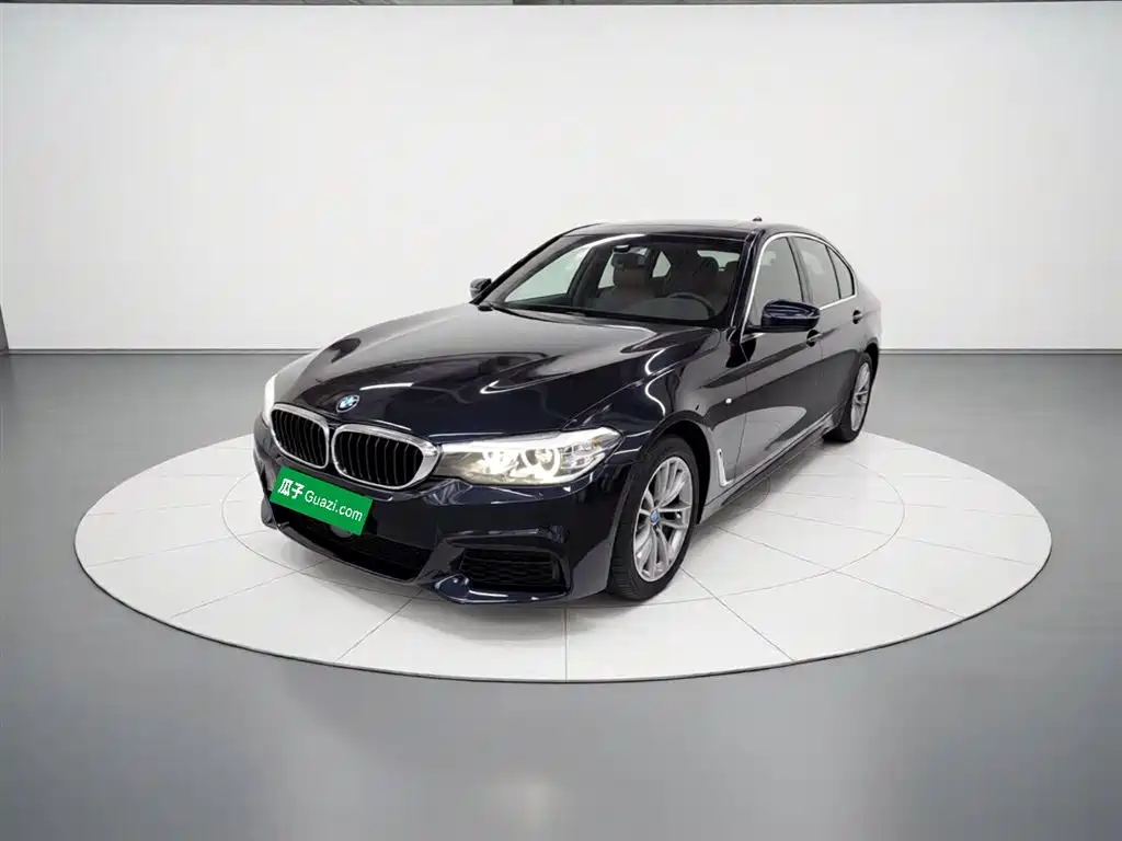 BMW 5 Series 2020 — фото 1