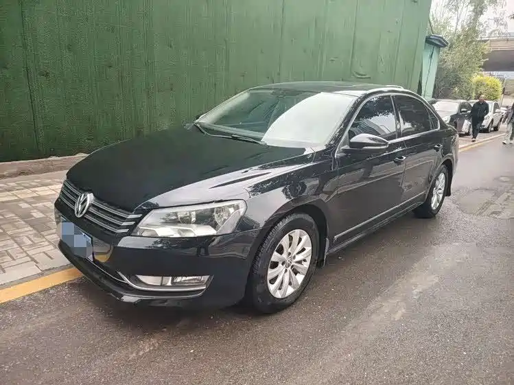 Volkswagen Passat 2014 — фото 1