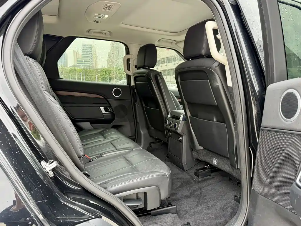 Land Rover Discovery 2020 — фото 16