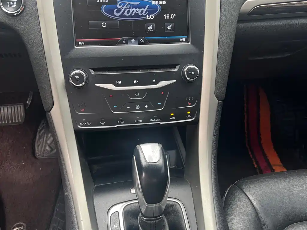 Ford Mondeo 2015 — фото 13