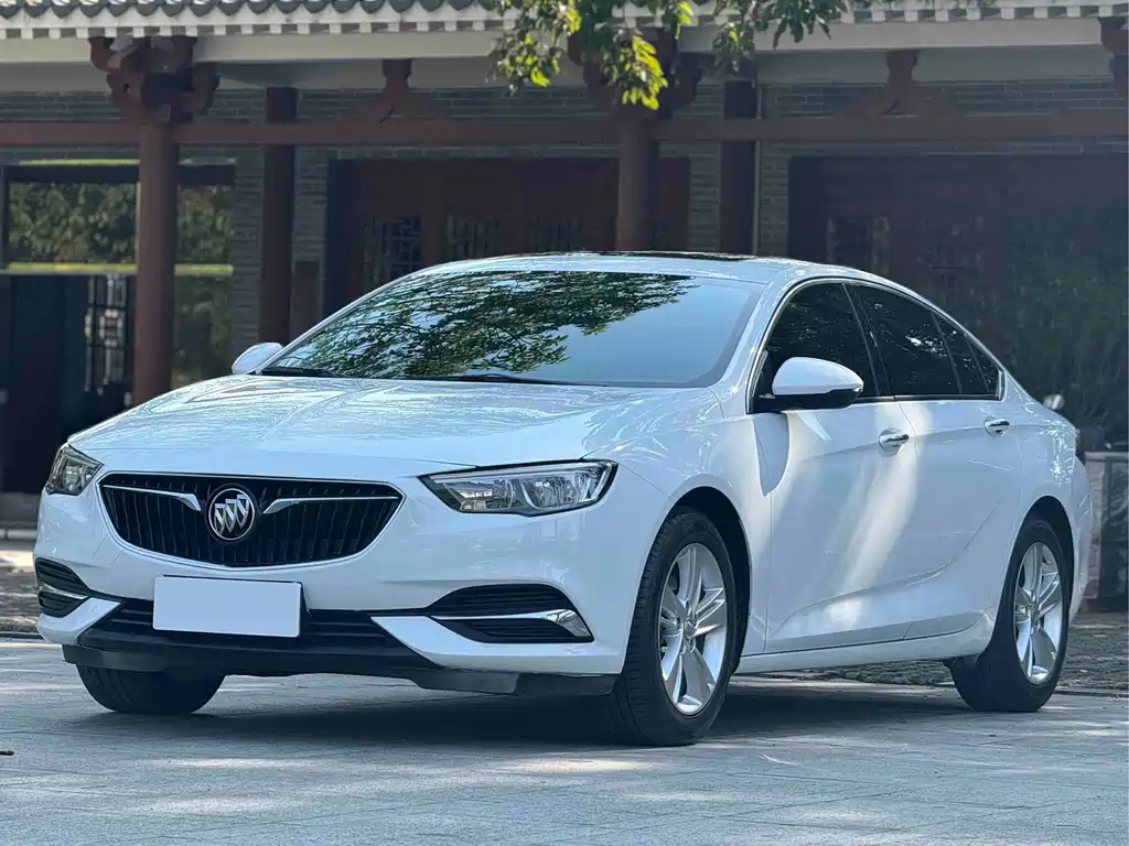 Buick Regal 2019 — фото 1