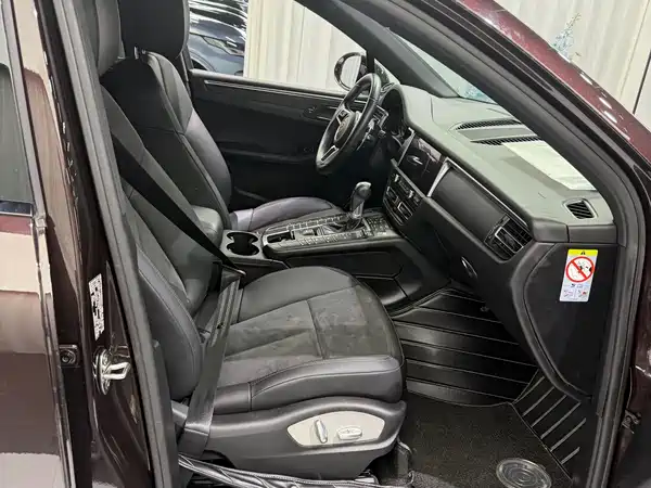 Porsche Macan 2020