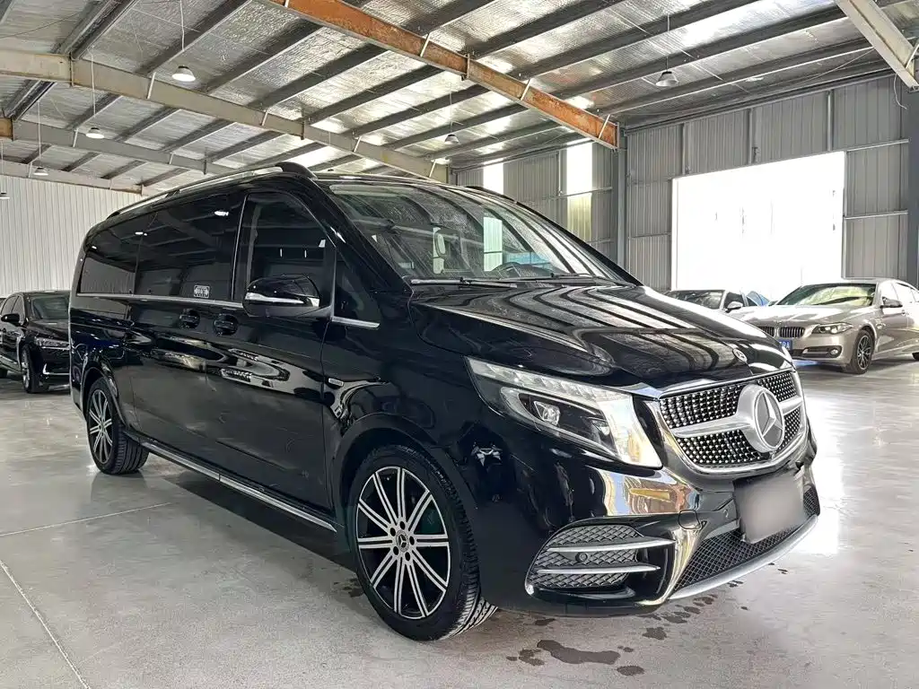 Mercedes-Benz V-Class 2022 — фото 4