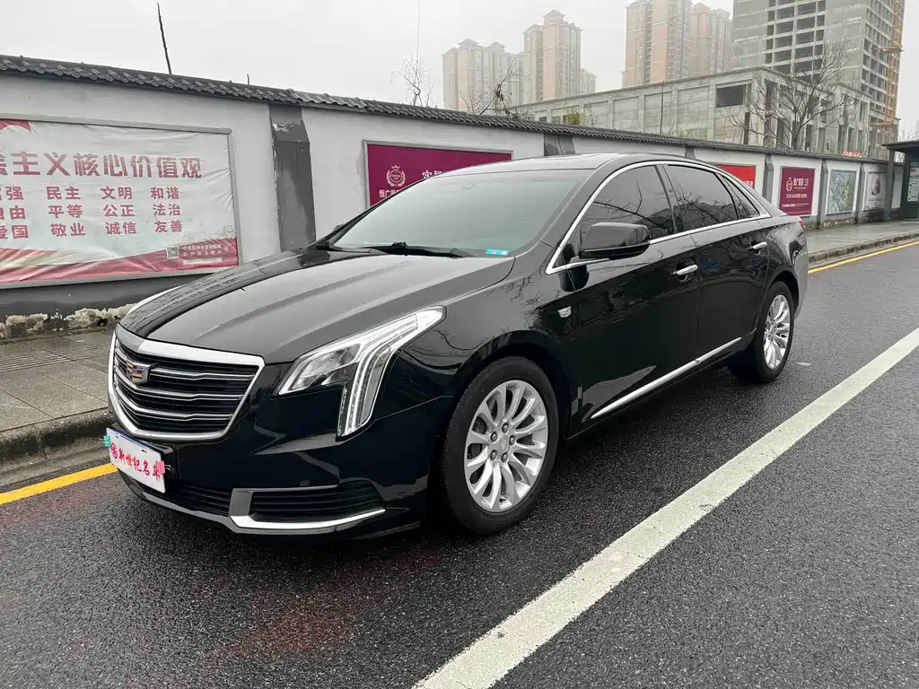 Cadillac XTS 2018 — фото 1