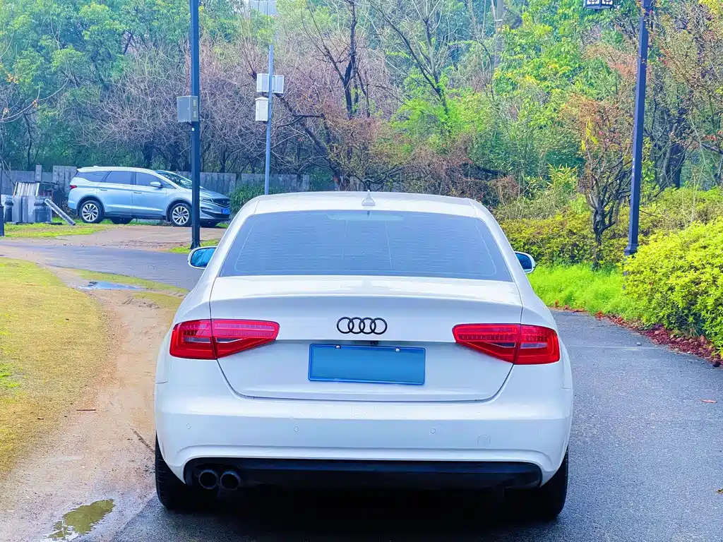 Audi A4L 2016 — фото 12