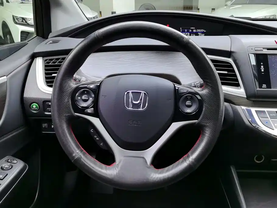 Honda Jade 2015 — фото 15