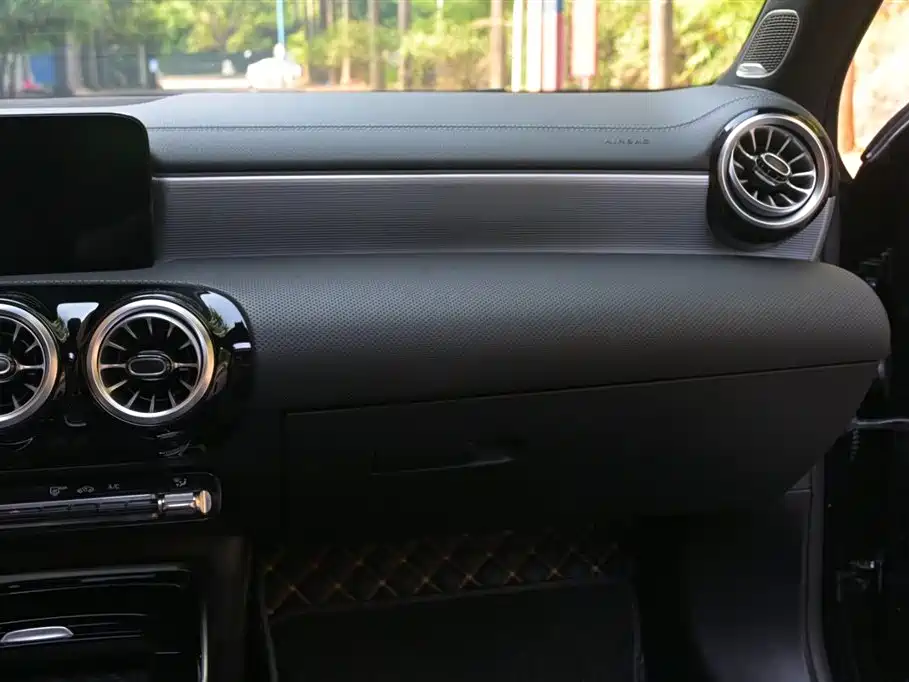 Mercedes-Benz A-Class AMG 2023 — фото 44