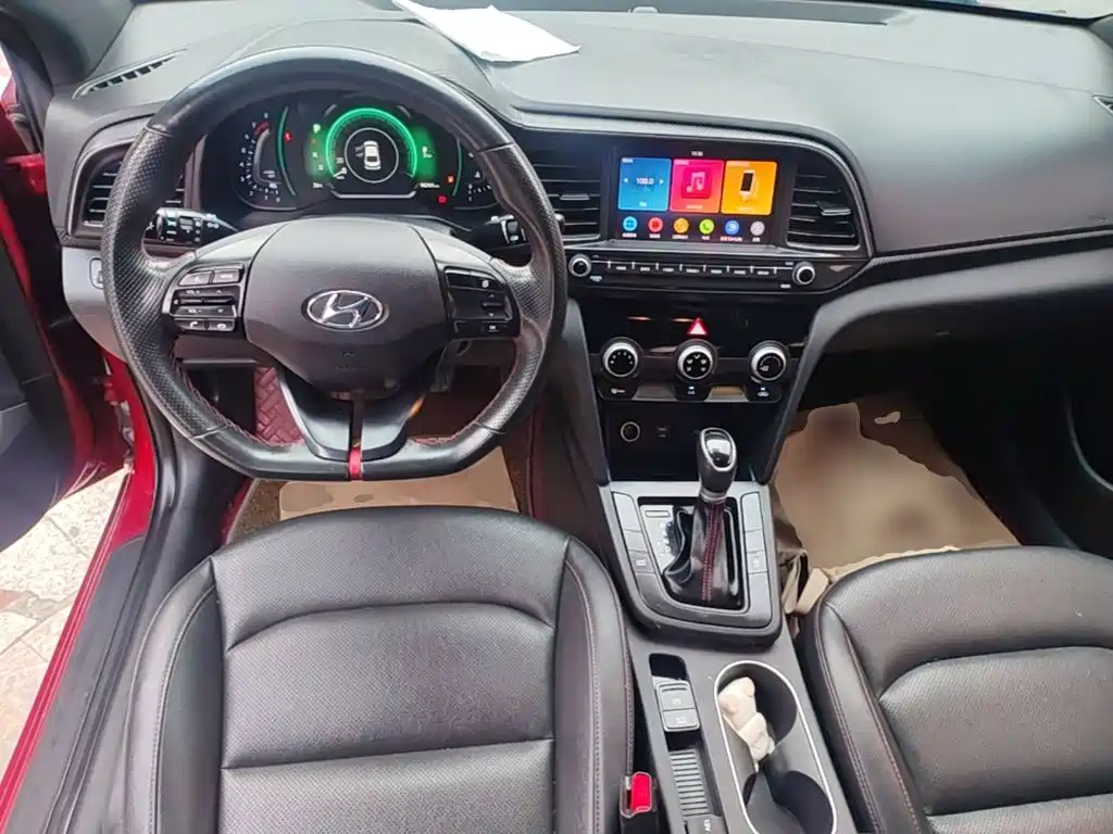 Hyundai Elantra 2019 — фото 10