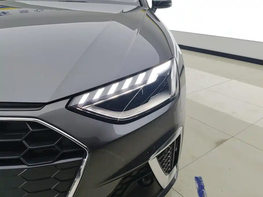 Audi A4L 2023