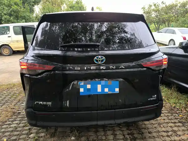 Toyota Sienna 2024