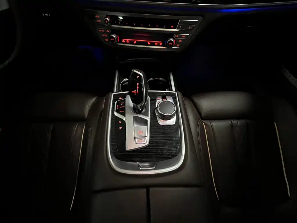 BMW 7 Series 2022 — фото 17