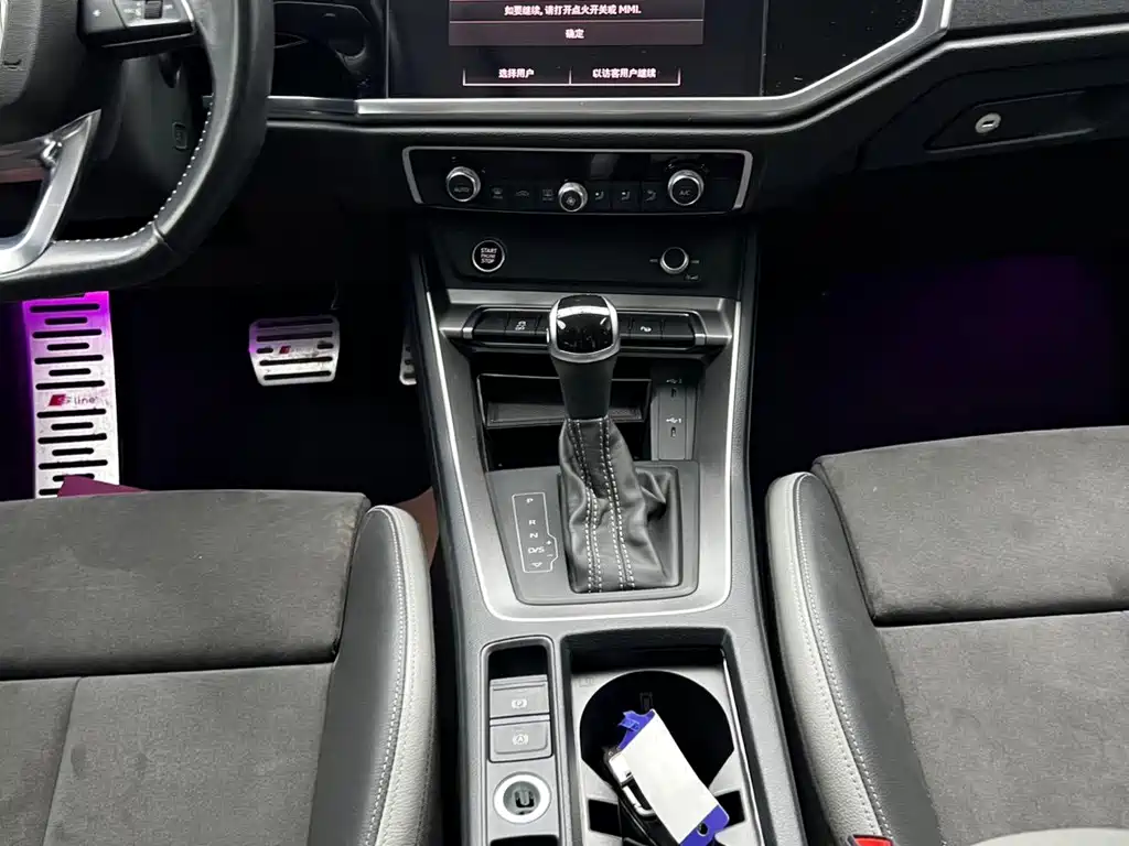 Audi Q3 2022 — фото 11