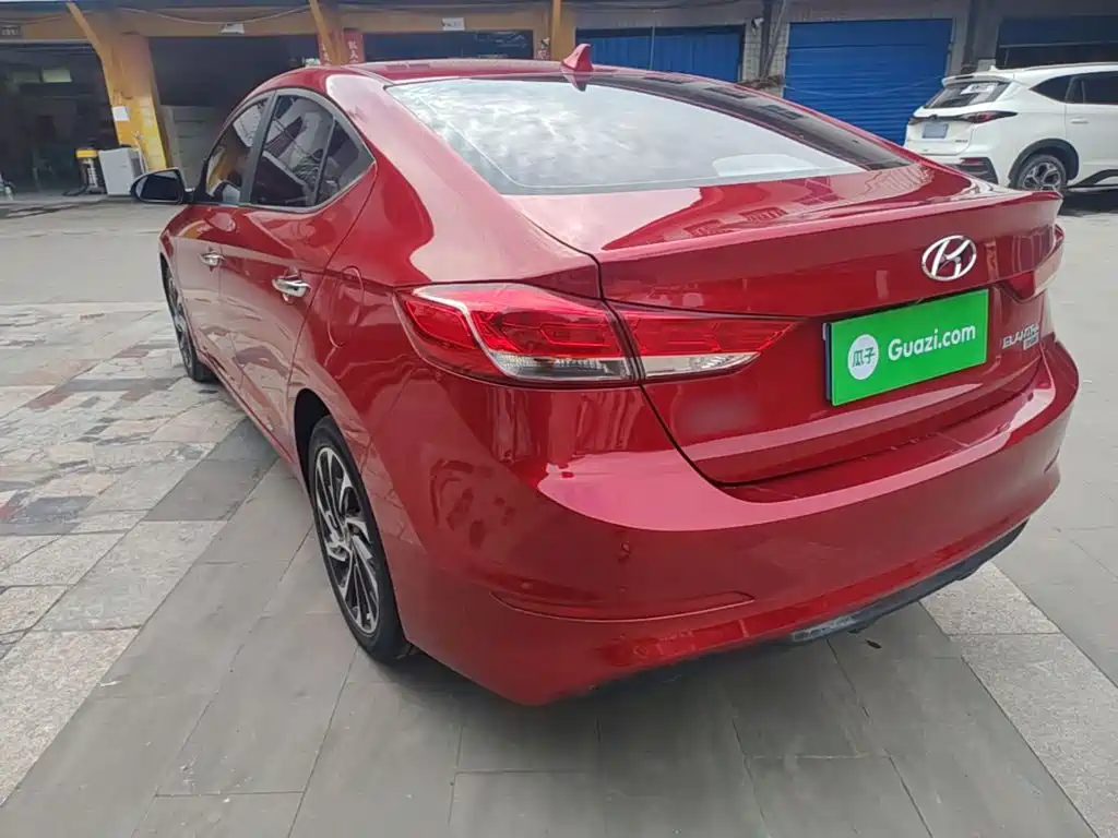 Hyundai Elantra 2019 — фото 5