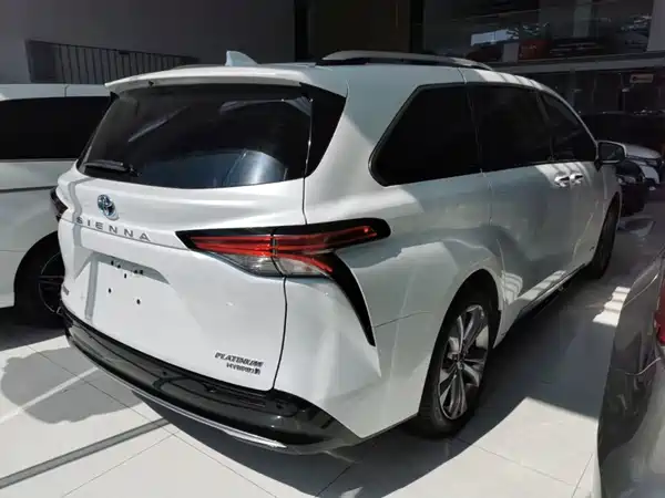 Toyota Sienna 2023
