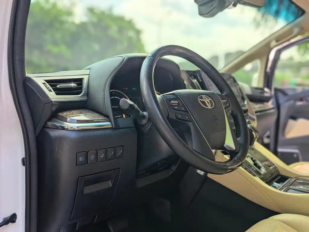 Toyota Vellfire 2021 — фото 23