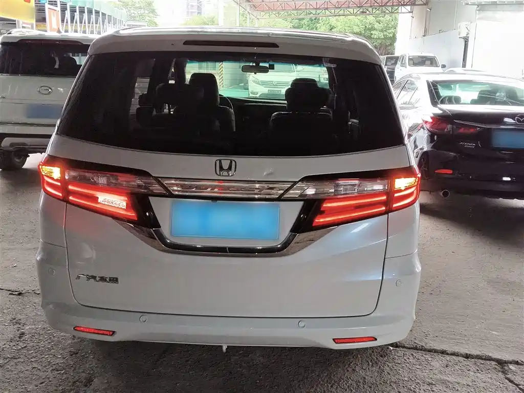 Honda Odyssey 2018 — фото 4