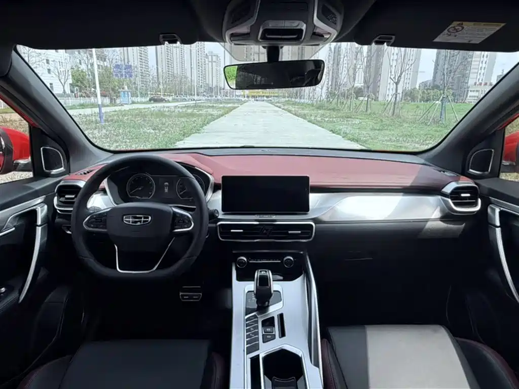 Geely Binyue 2021 — фото 18