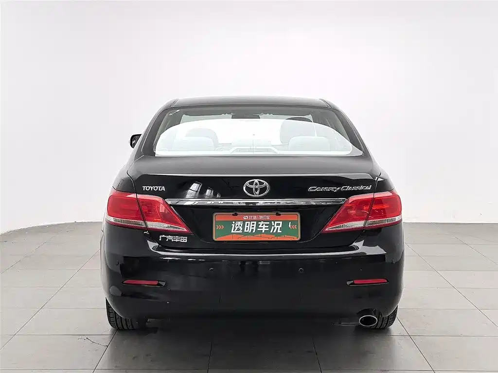 Toyota Camry 2013 — фото 4