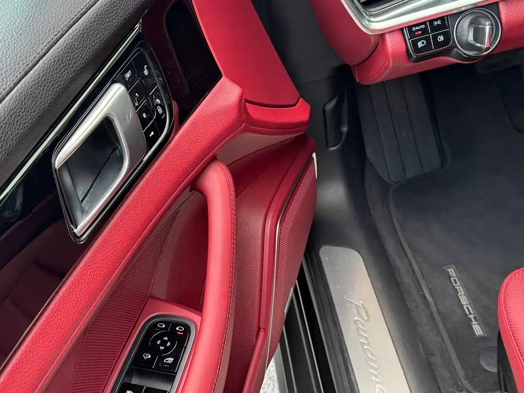 Porsche Panamera 2017 — фото 13