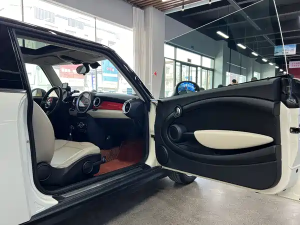 MINI 2012