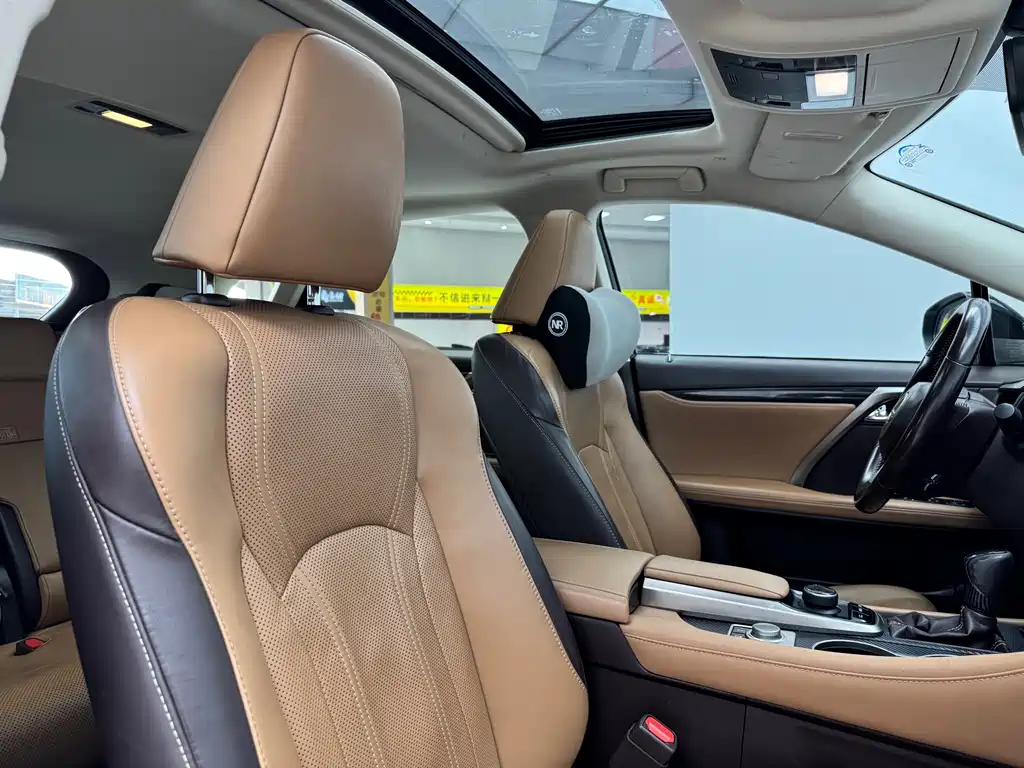 Lexus RX 2017 — фото 14