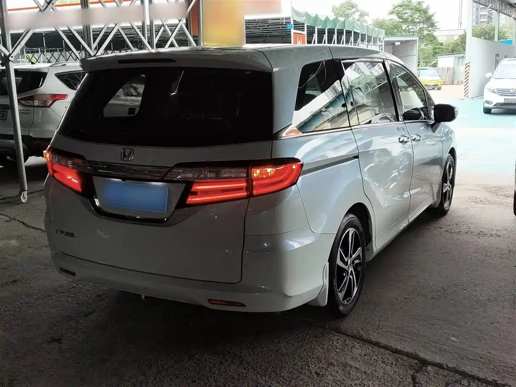 Honda Odyssey 2018 — фото 5